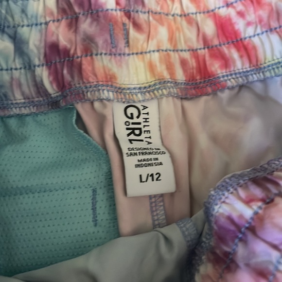 Athleta Girls Tye-Dye Shorts - Picture 3 of 4